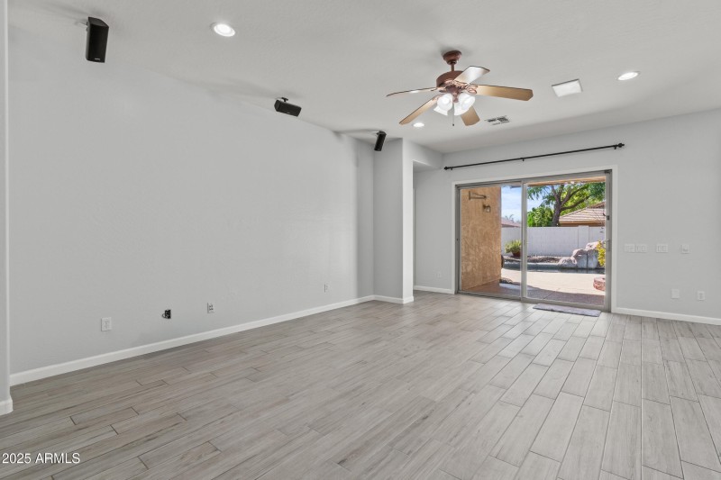 5231 w desert hollow dr-26