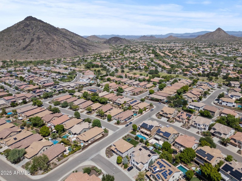 5231 w desert hollow dr-8