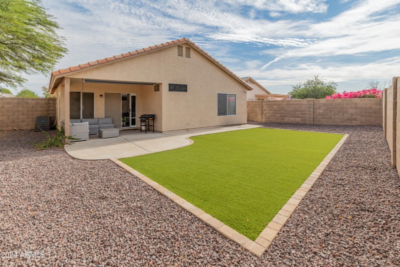 10226 N 93rd Dr-32