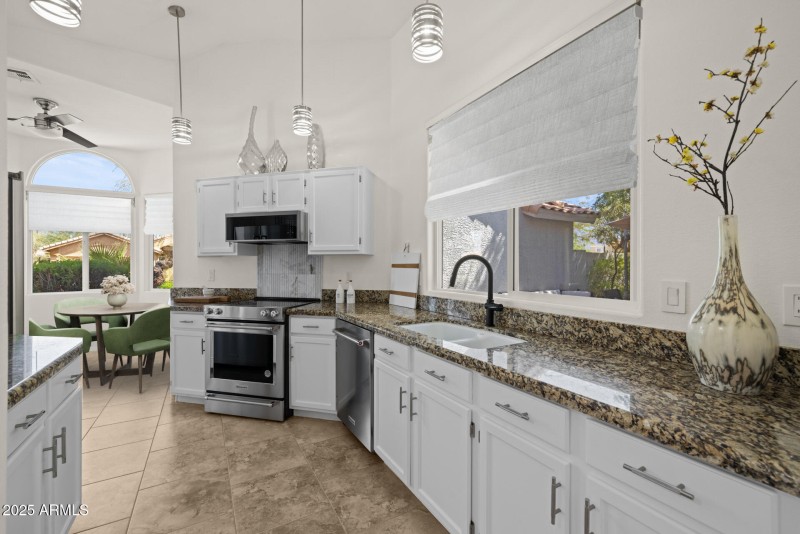 17)KITCHEN_1898033