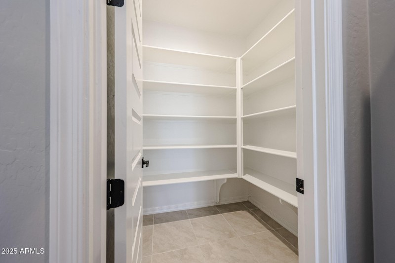 Walk in Pantry
