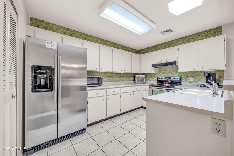 14300 W Bell Rd unit 83-93