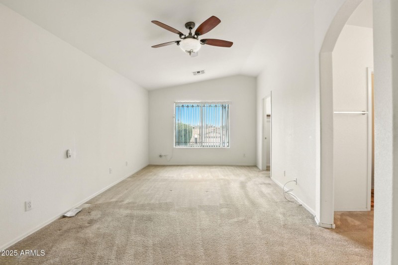 30-web-or-mls-13103_W_Fairmont_Ave_Litch