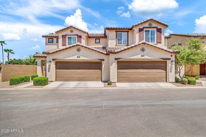 1255 N Arizona Ave 1252-5