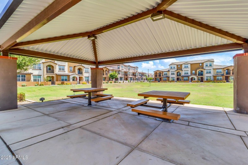 1255 N Arizona Ave 1252-38