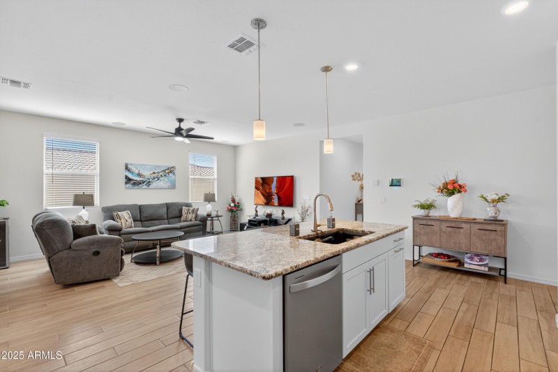 Kitchen/Living