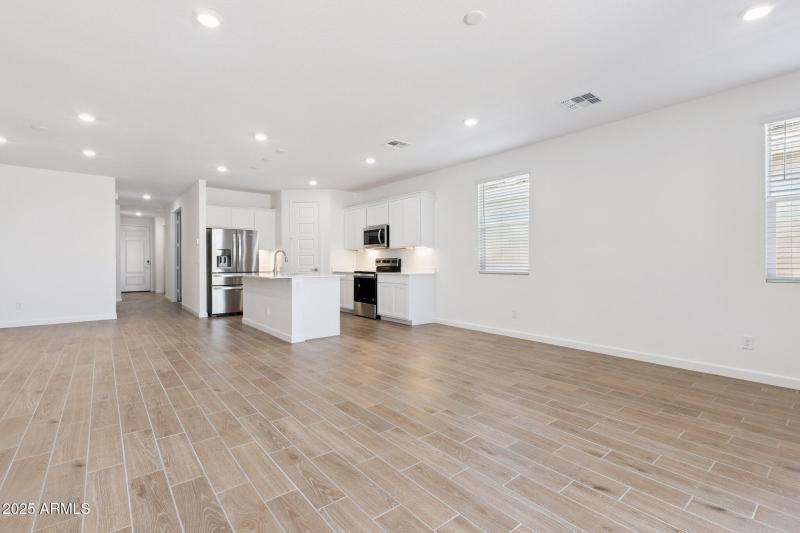 7-web-or-mls-17824-w-vogel-ave-lot-165-z