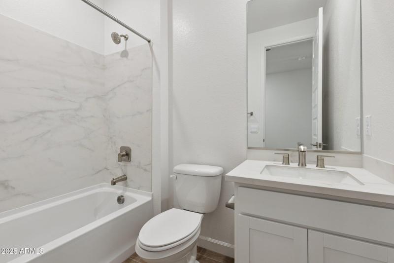 28-web-or-mls-17824-w-vogel-ave-lot-165-