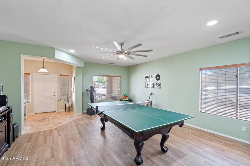 06-Living Room