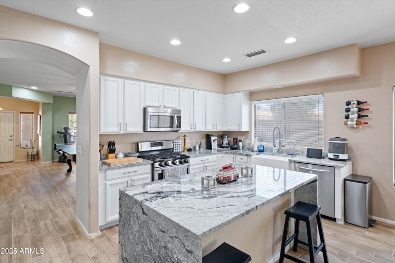 12-Kitchen