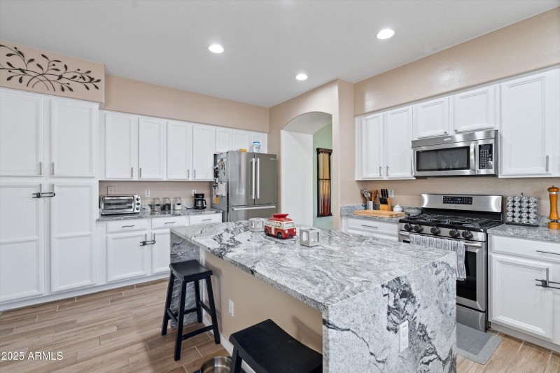 16-Kitchen