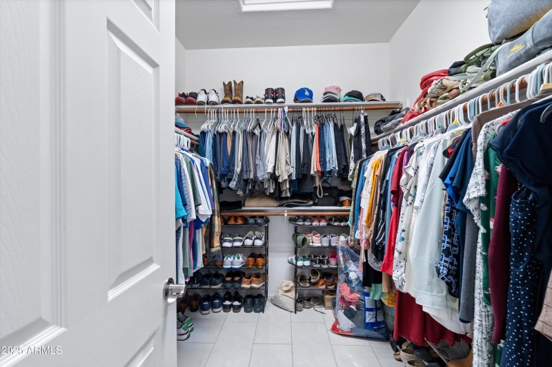 31-Primary Closet