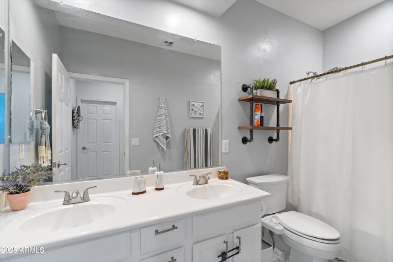 35-Bathroom 2