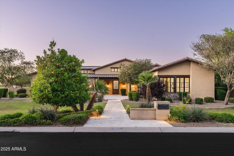 02-4610 E Meadowview Dr (2 of 73)