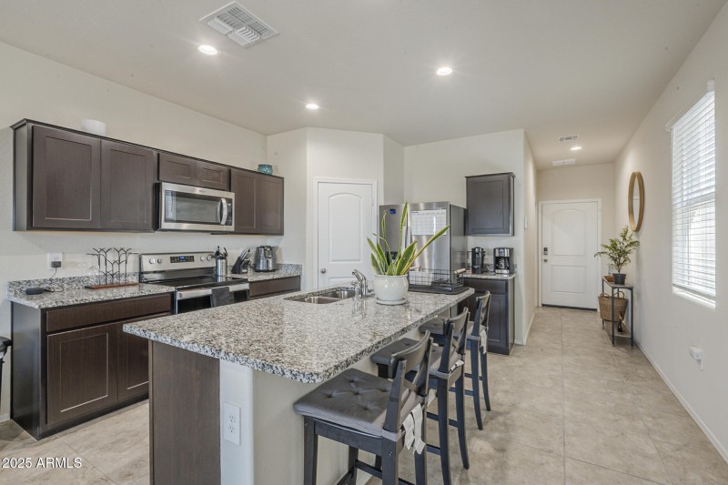 004 Kitchen