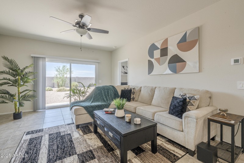 008 Livingroom