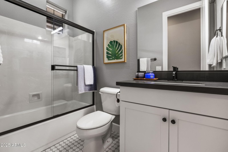 Full Guest Bathroom