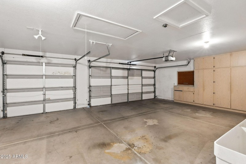 3 Car Garage