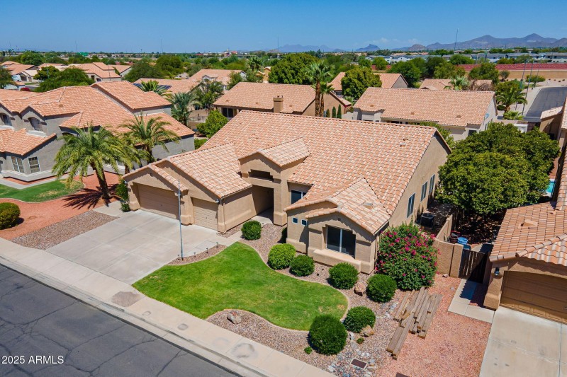 9634 E Irwin