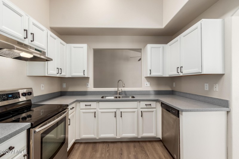 246 W. Sheffield Ave