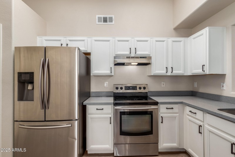 246 W. Sheffield Ave