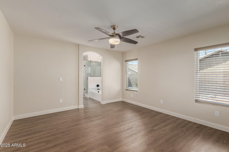 246 W. Sheffield Ave