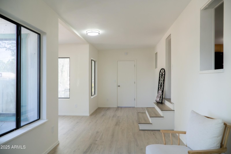 (9) Laundry Door