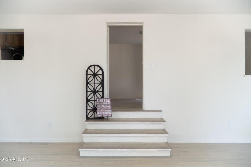 (13) Kitchen Entry