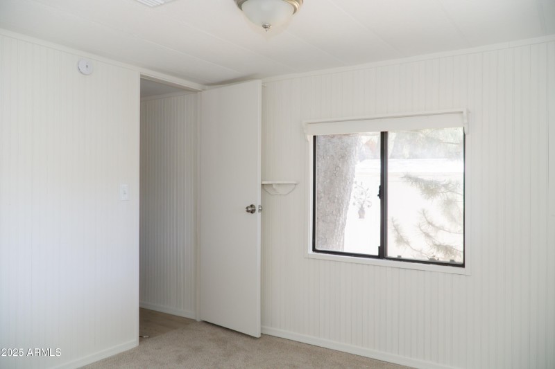 (21) Bedroom 1
