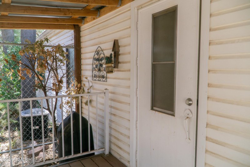 (37) Back Door