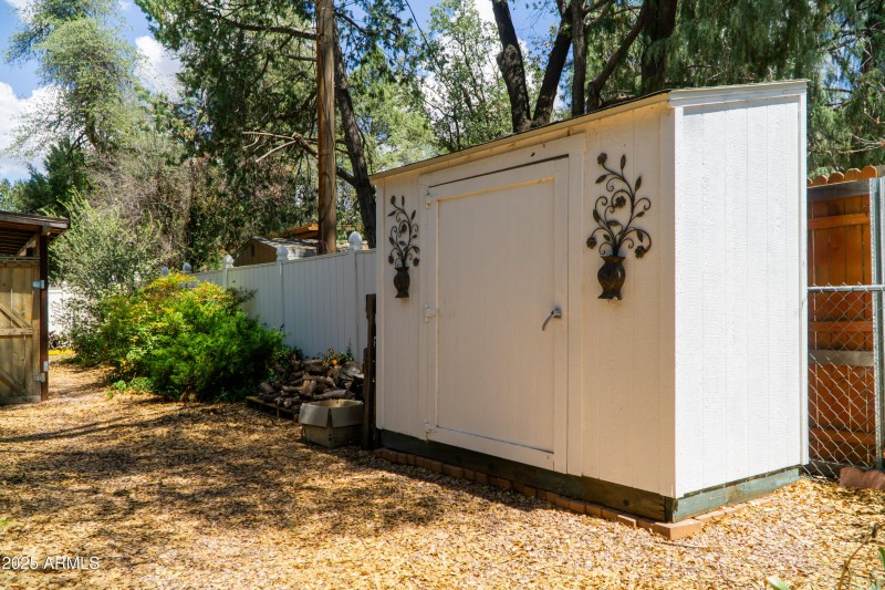 (48) Backyard Shed