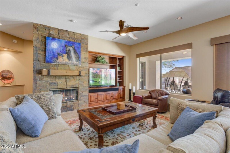 05-Living Room