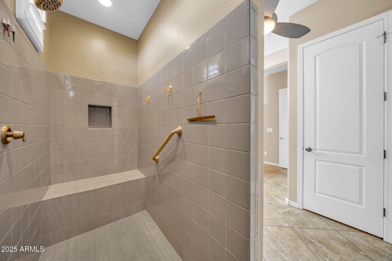 1526 W Molly Ln-17