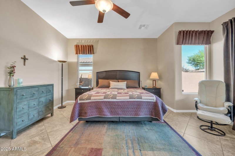 1526 W Molly Ln-21