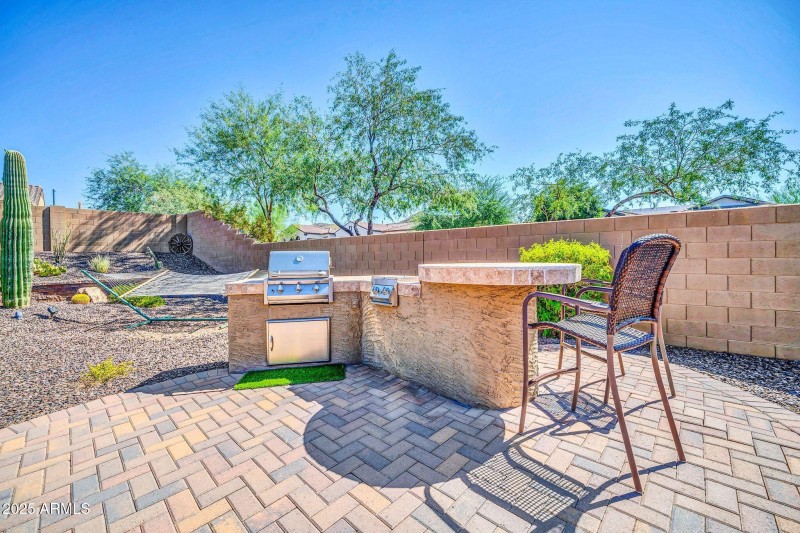 1526 W Molly Ln-41