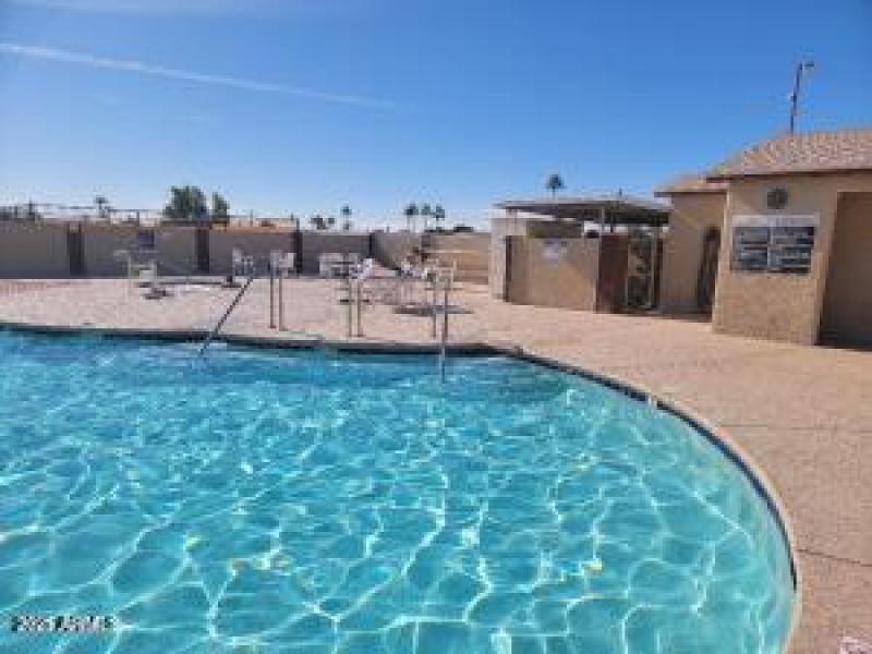 Florence Gardens Pools and spas