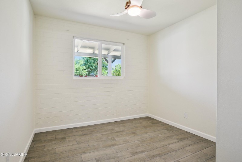 21-web-or-mls-3323-w-marshall-ave