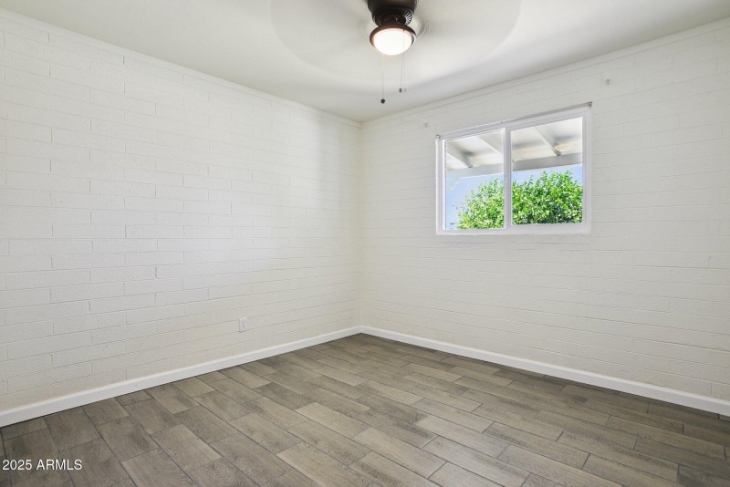 25-web-or-mls-3323-w-marshall-ave