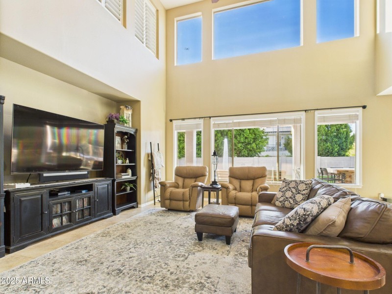 7-web-or-mls-CAM03379G0-PR0138-STILL007