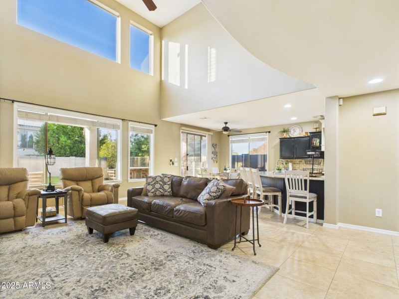 10-web-or-mls-CAM03379G0-PR0138-STILL010