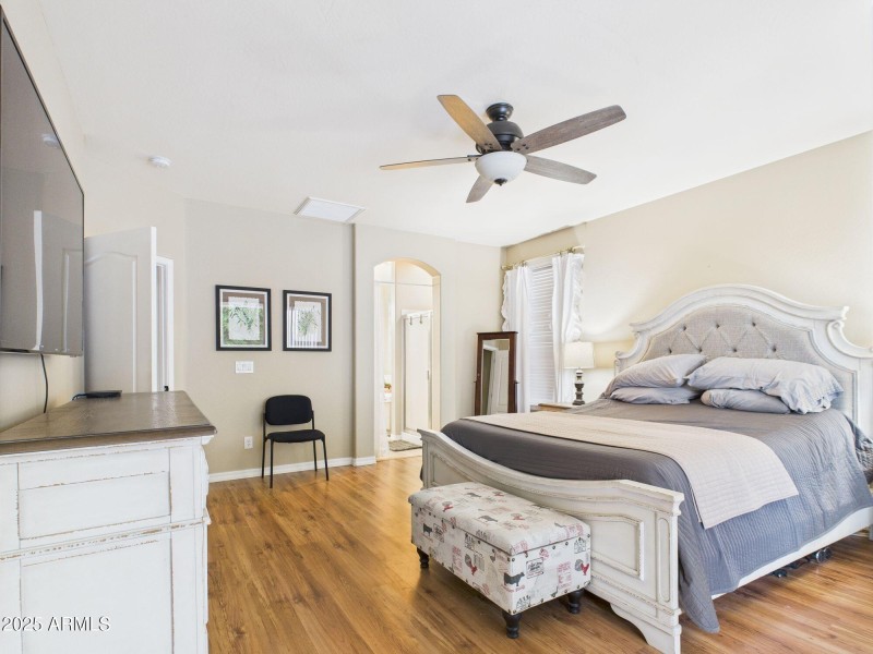 16-web-or-mls-CAM03379G0-PR0138-STILL016