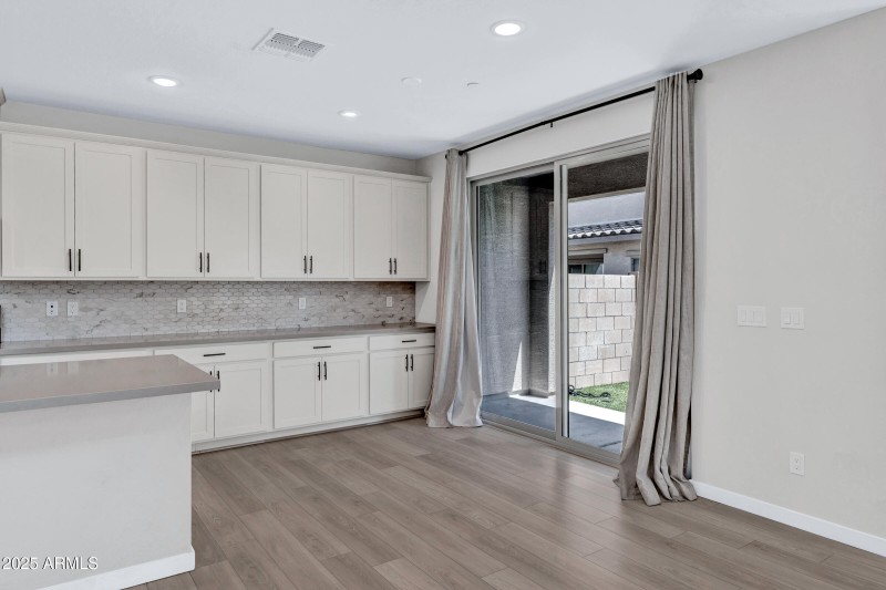 679 E Furness Dr Unit 101-11