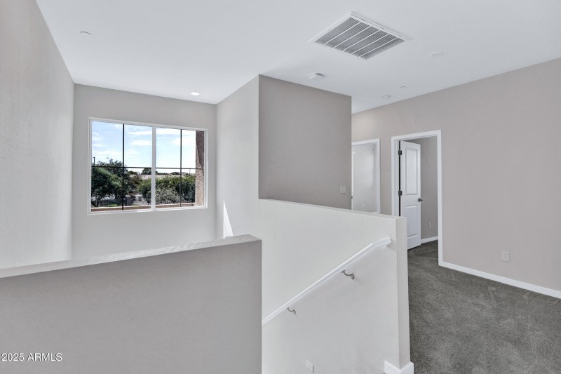 679 E Furness Dr Unit 101-18