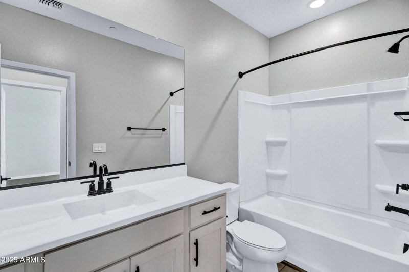 679 E Furness Dr Unit 101-22