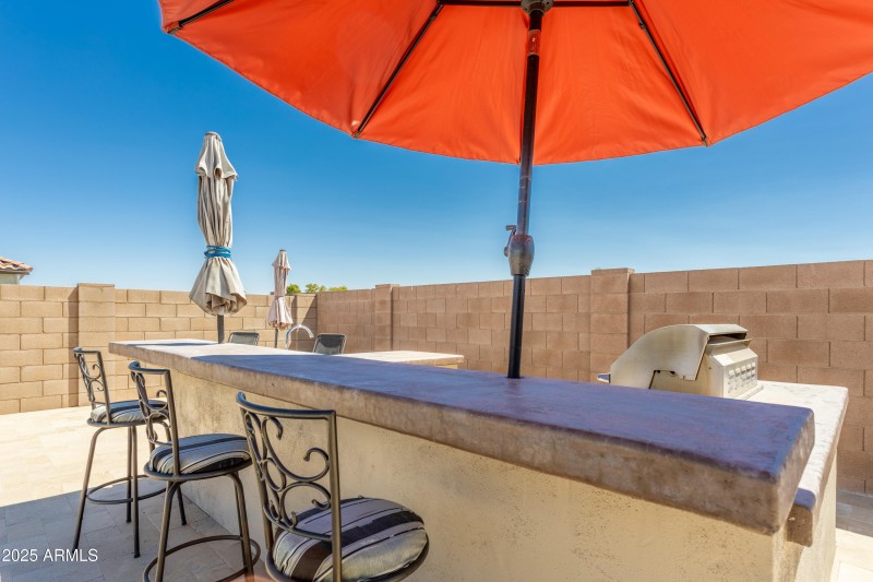Outdoor Kitchen
