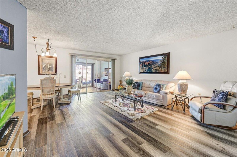 02-Living Room