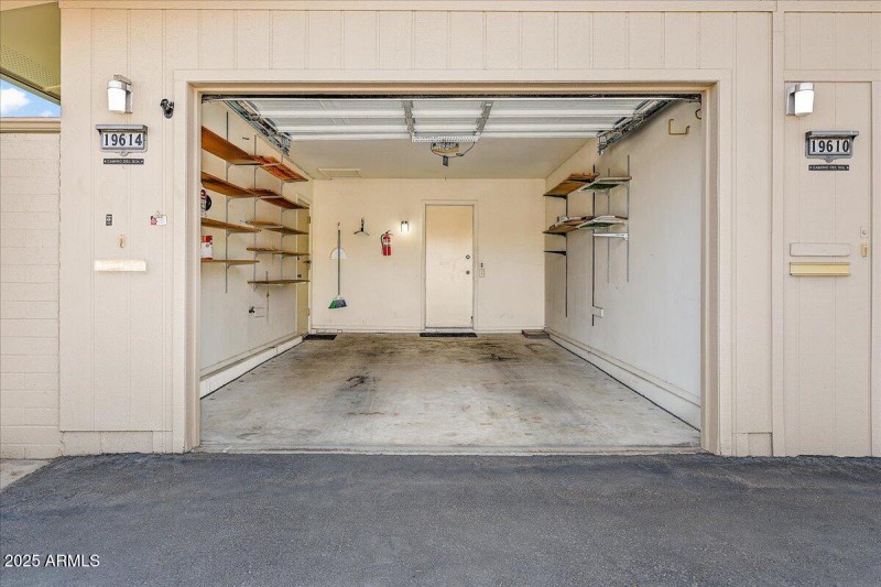 19-Garage