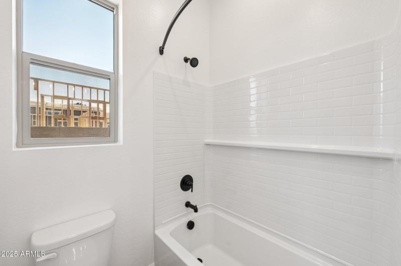 15-web-or-mls-E Twin Acres Dr-S0708-015