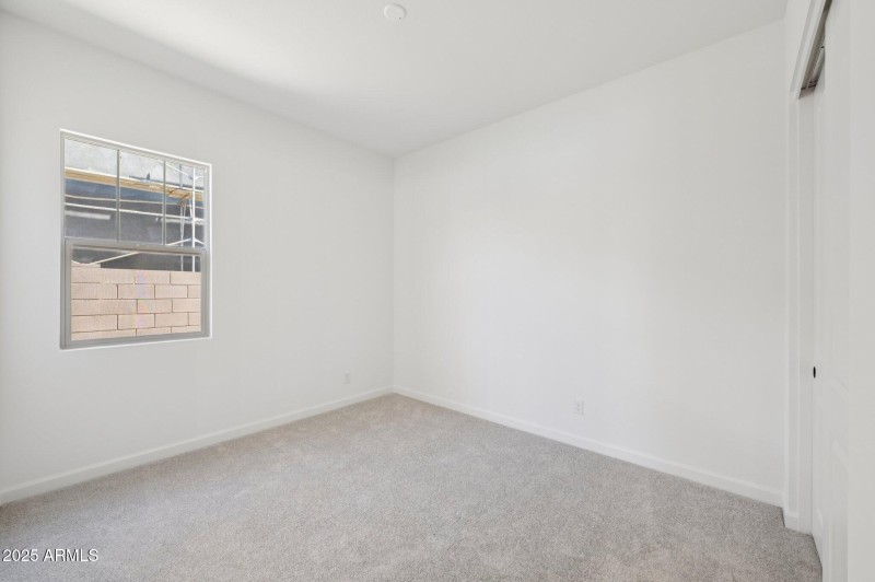 21-web-or-mls-E Twin Acres Dr-S0708-021