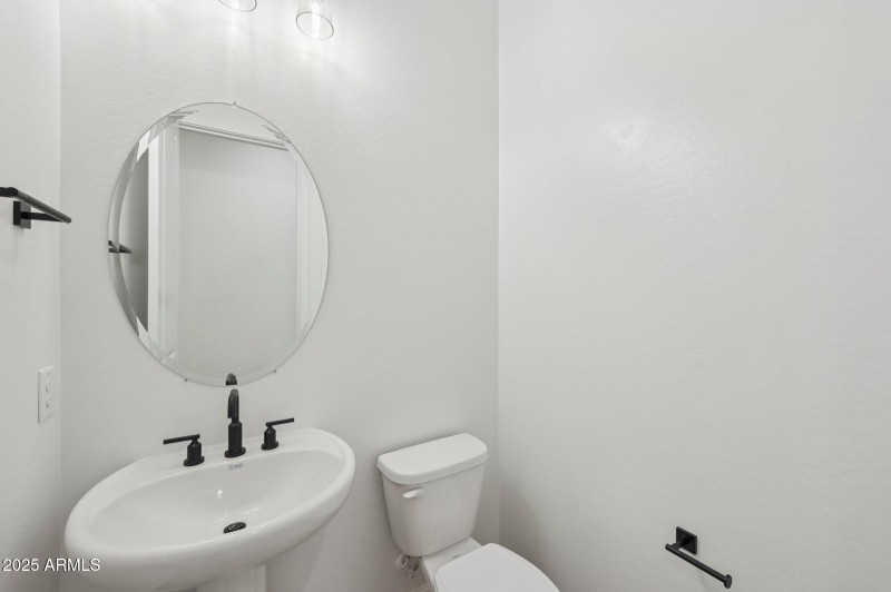 22-web-or-mls-E Twin Acres Dr-S0708-022